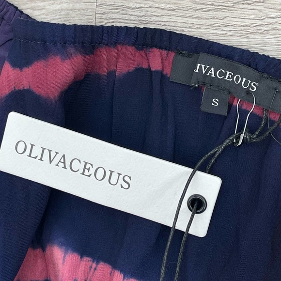 NWT - OLIVACEOUS Tie Dye Keyhole Halter Top - Size Small - Picture 4 of 9